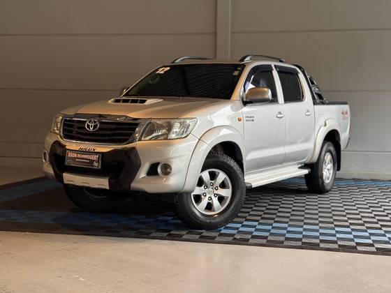 TOYOTA HILUX SW4 3.0 SR 4X4 16V TURBO INTERCOOLER DIESEL 4P AUTOMÁTICO TOYOTA HILUX SW4 3.0 SR 4X4 16V TURBO INTERCOOLER DIESEL 4P AUTOMÁTICO
